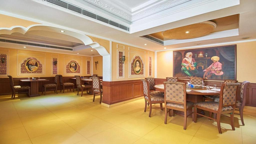 Hotel River View Vellore Exterior foto